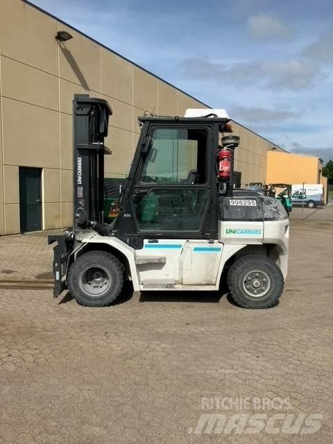 UniCarriers DX60-5 Dizelski viličari