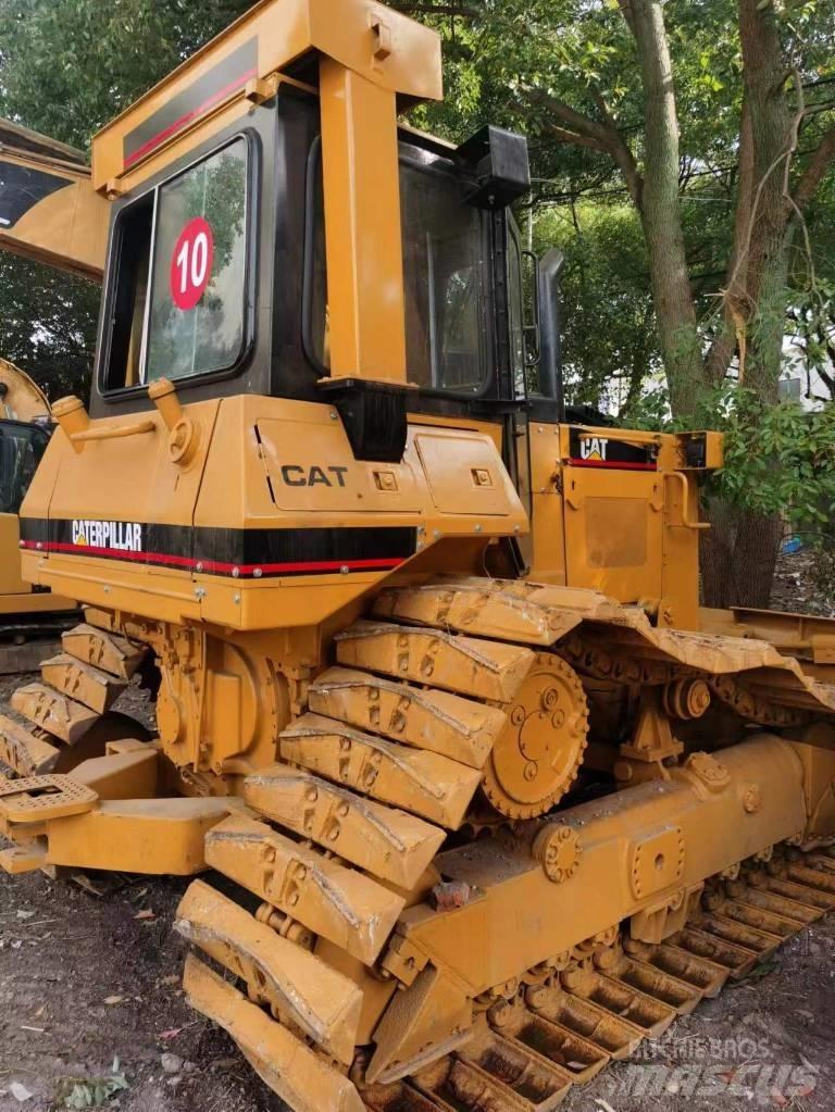CAT D 4 H Buldožeri gusjeničari