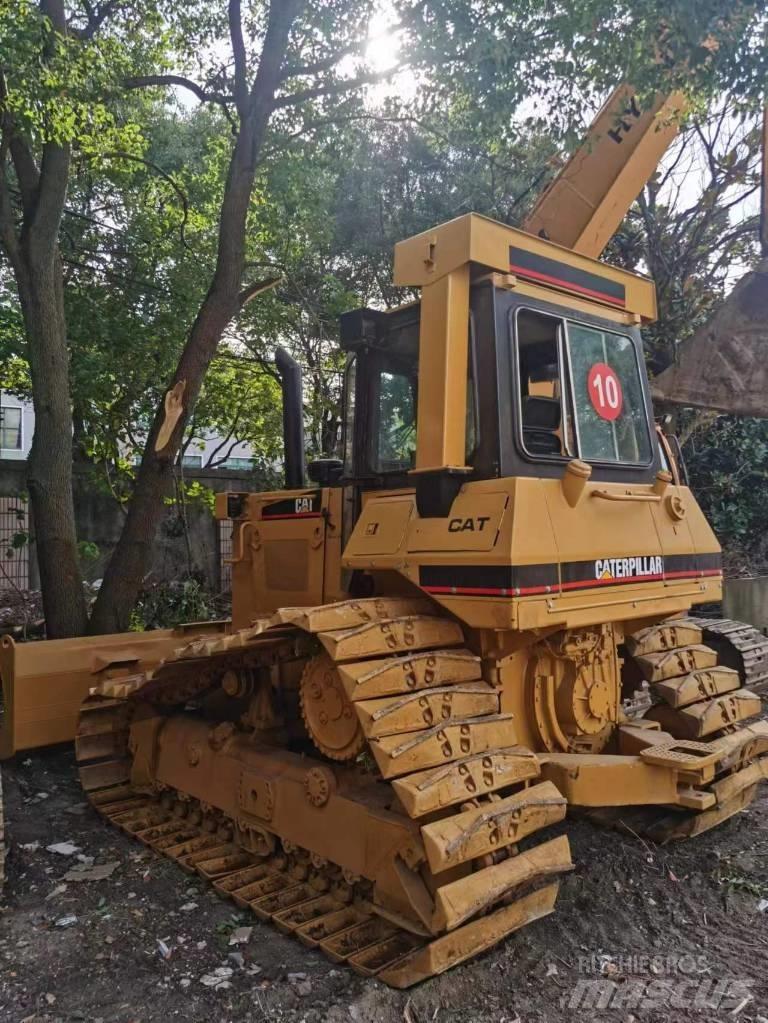 CAT D 4 H Buldožeri gusjeničari
