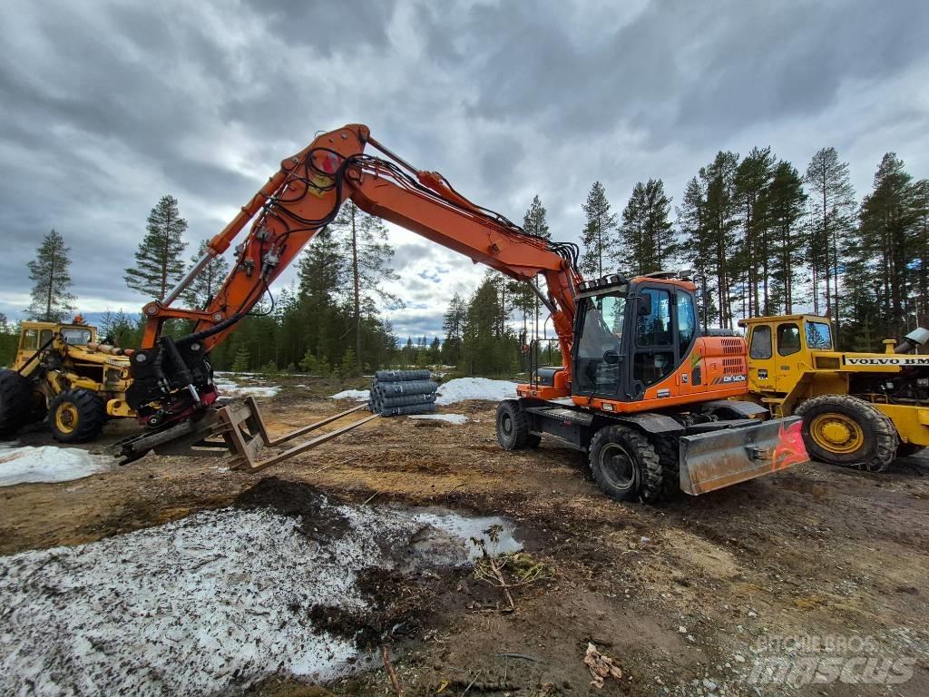Doosan DX 140 W-3 Bageri na kotačima
