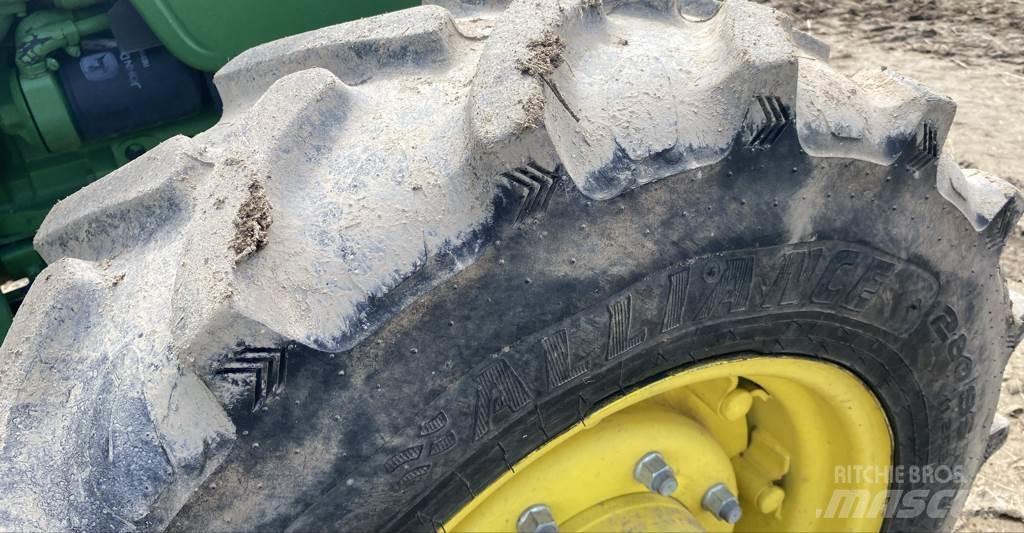 John Deere 5050E Traktori