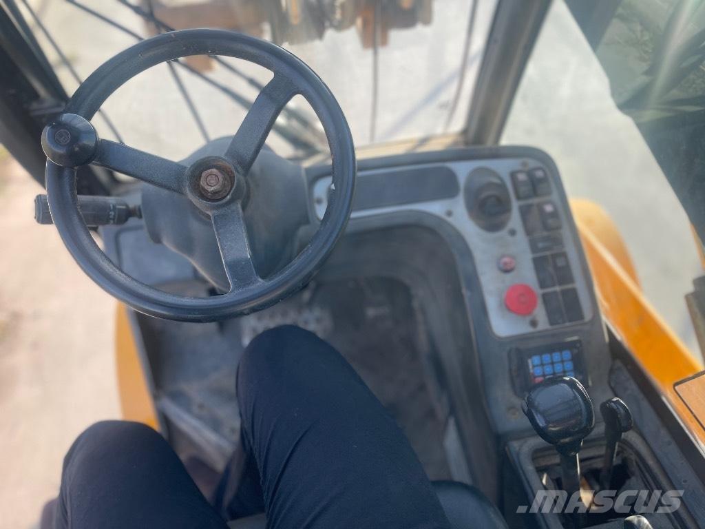 JCB TLT 30 D 4x4 Teleskopski viličari