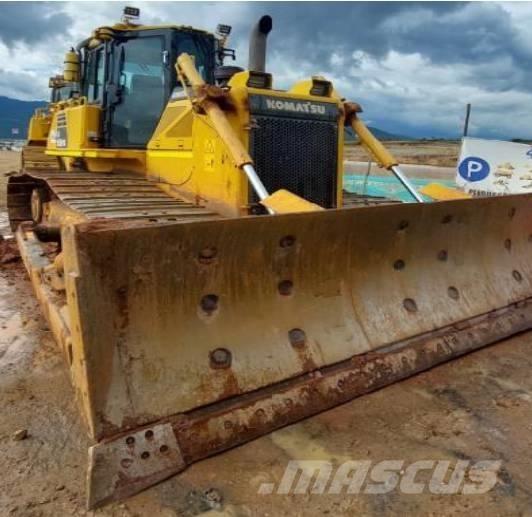 Komatsu D 65 PX-16 Buldožeri gusjeničari