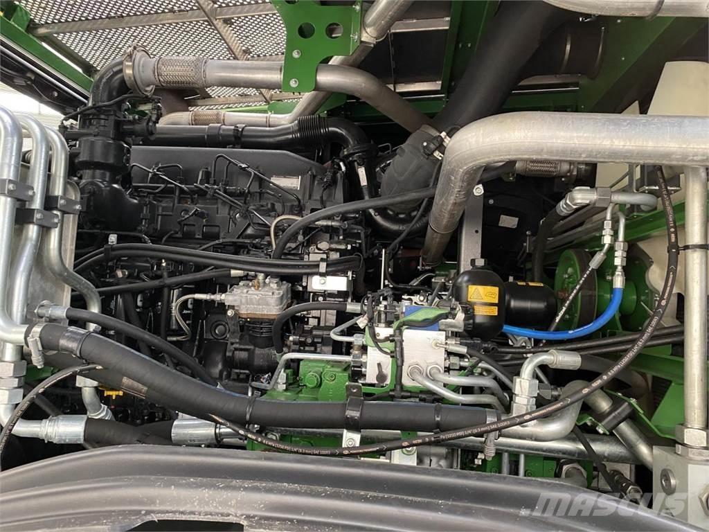 John Deere 9500i Strojevi za krmu na vlastiti pogon