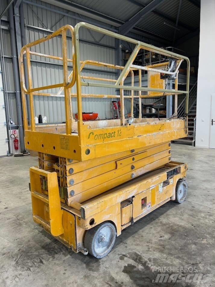 Haulotte Compact 12 Škaraste platforme