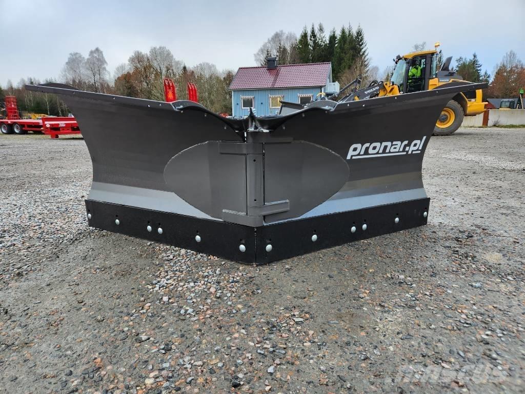 Pronar PUV 2800 M Plugovi