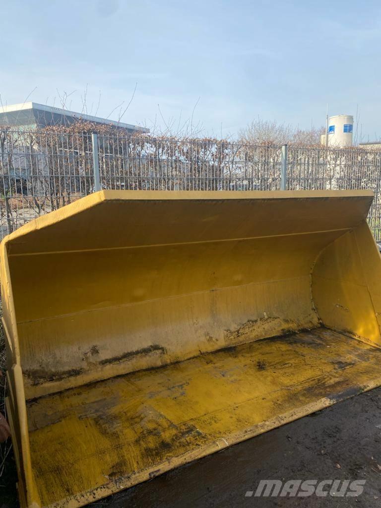 CAT 972 Kašike / Korpe