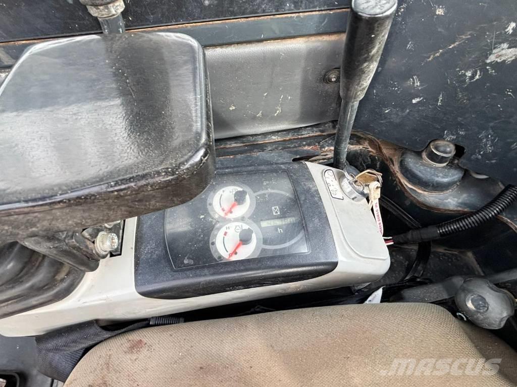 Komatsu PC 26 MR-3 Mini bageri <7t