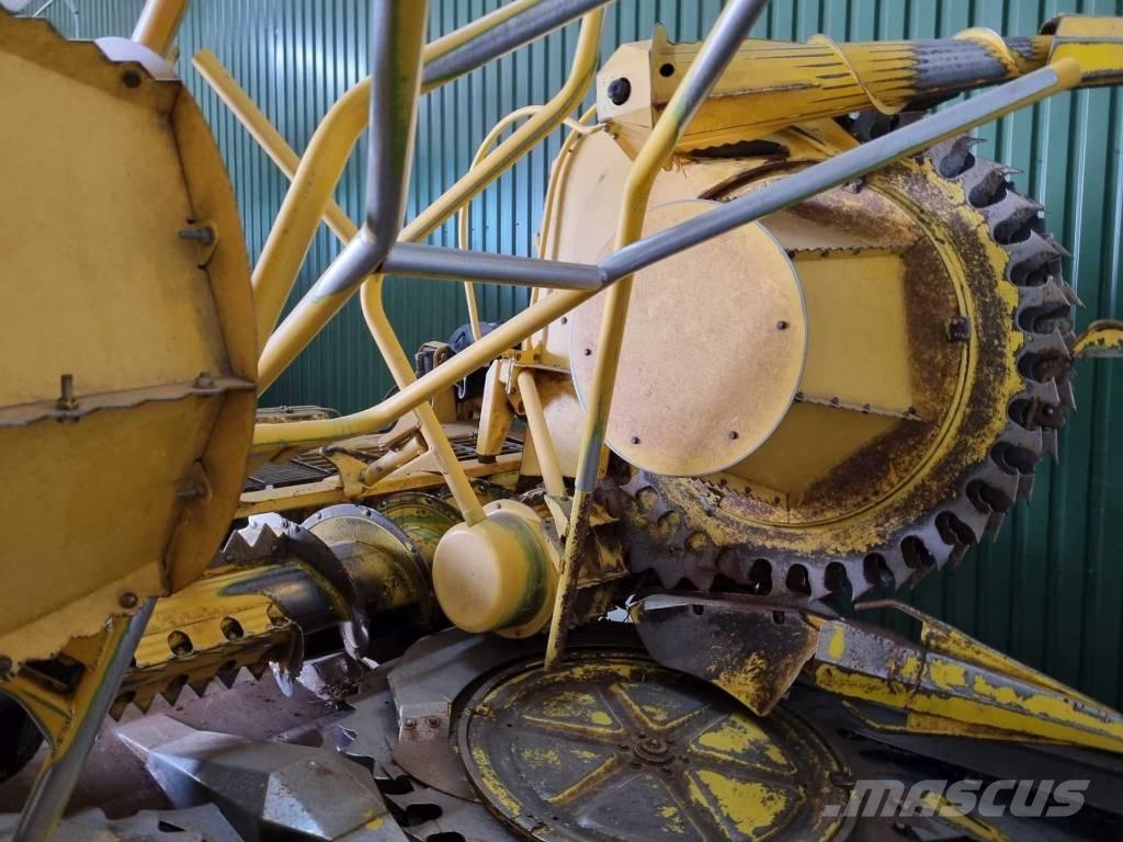 New Holland FR 9050 Strojevi za krmu na vlastiti pogon