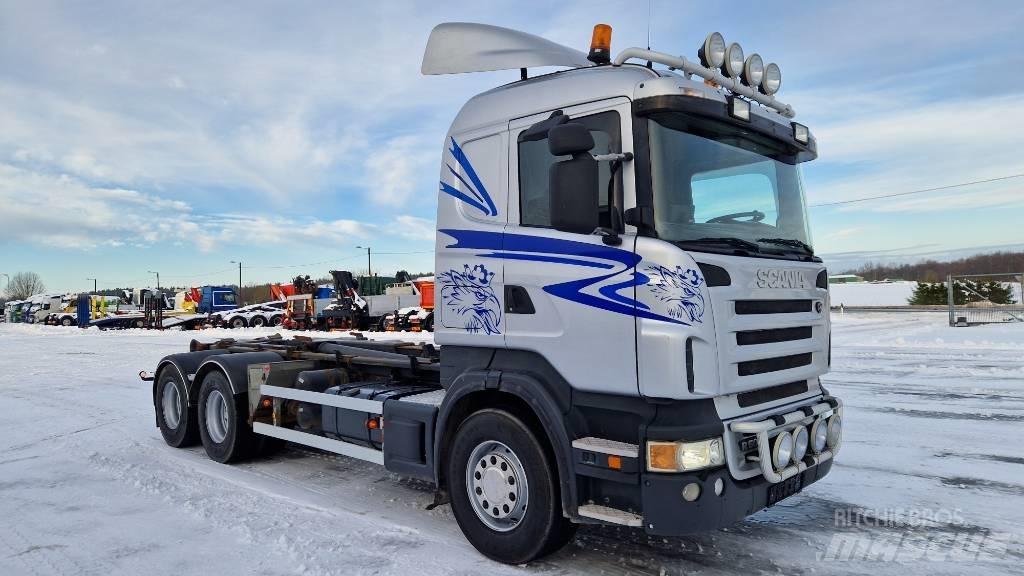 Scania R500 6X4 Rol kiper kamioni s kukama za dizanje