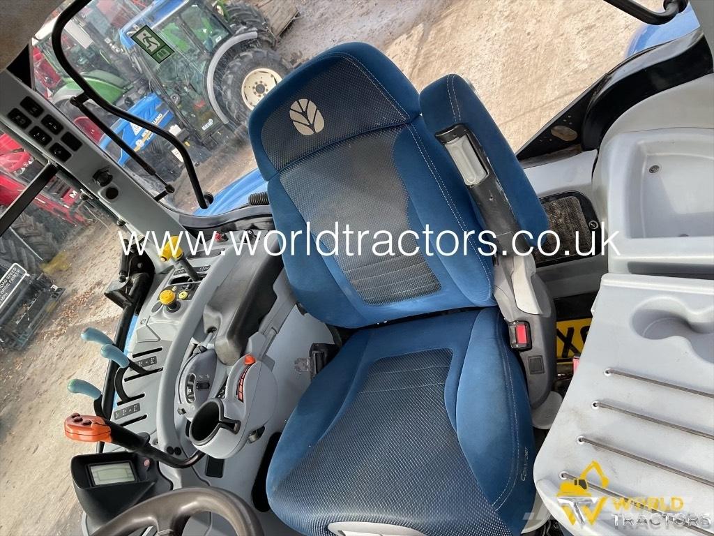 New Holland T 7.245 Traktori