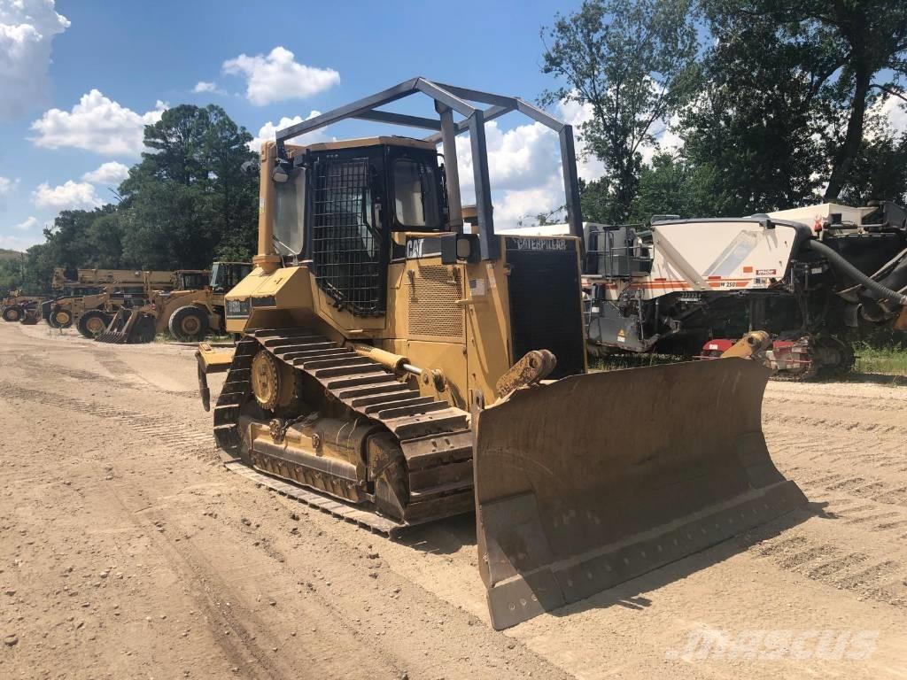 CAT D 5 M XL Buldožeri gusjeničari