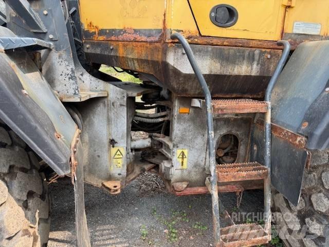 Komatsu WA 200 Utovarivači na kotačima