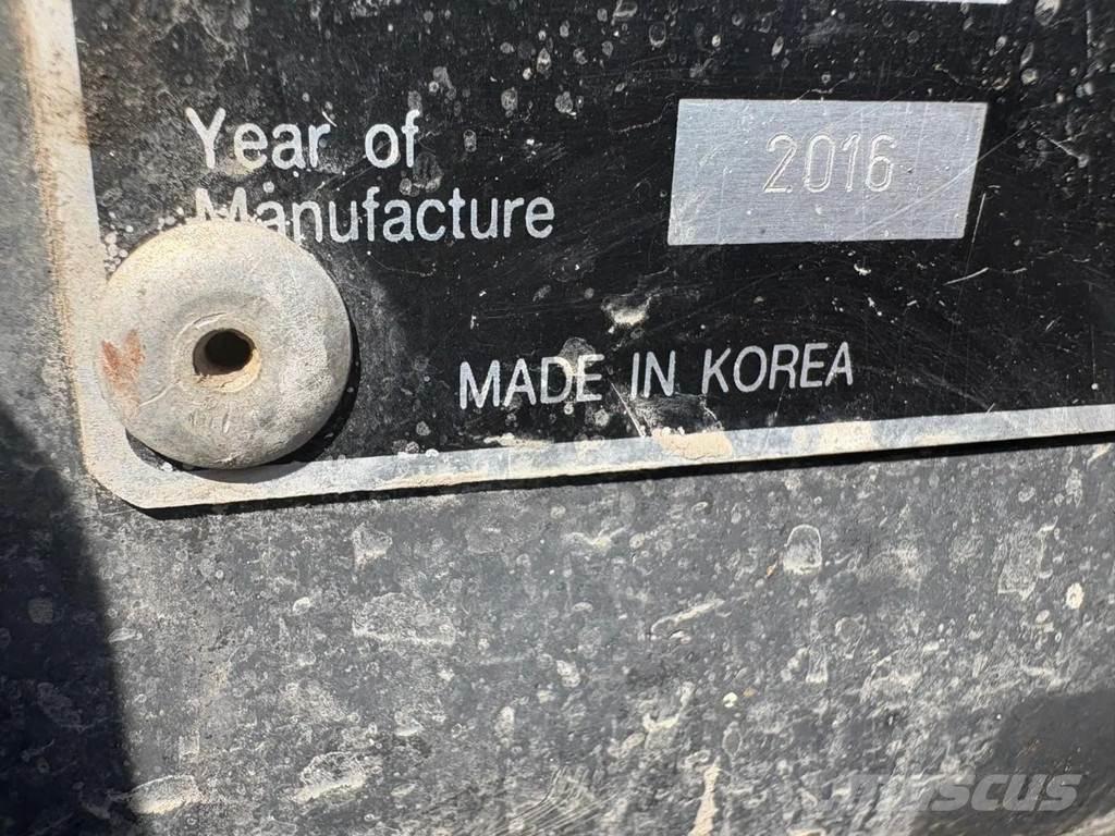 Doosan DX210 WE-5 Bageri na kotačima