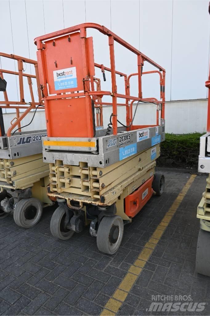 JLG 2030 ES Škaraste platforme