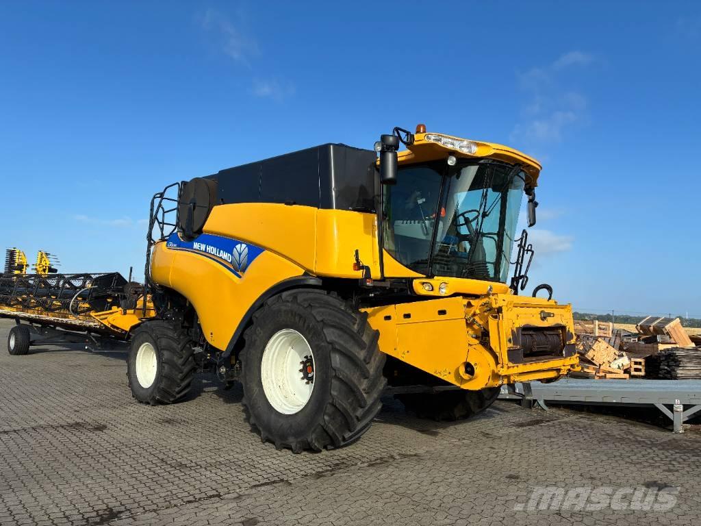 New Holland CR 9080 Kombajni