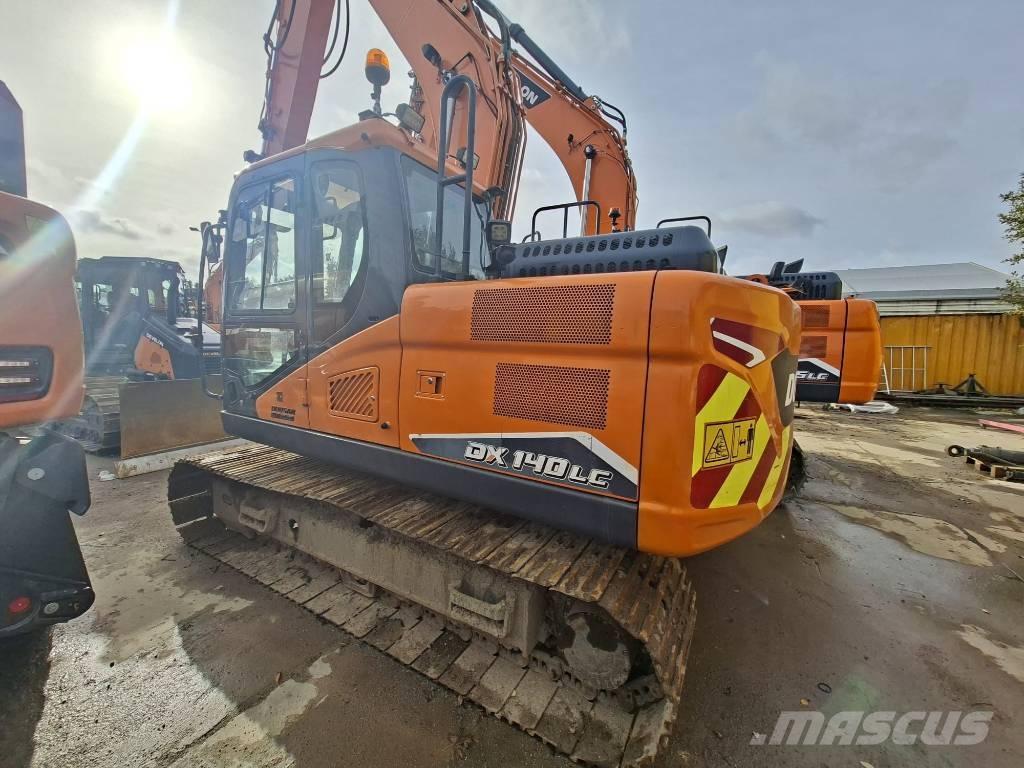 Doosan DX 140 LC Bageri gusjeničari