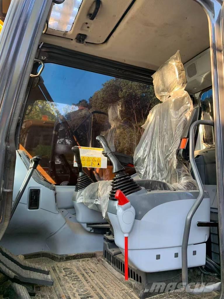 Komatsu PC 130 Bageri gusjeničari