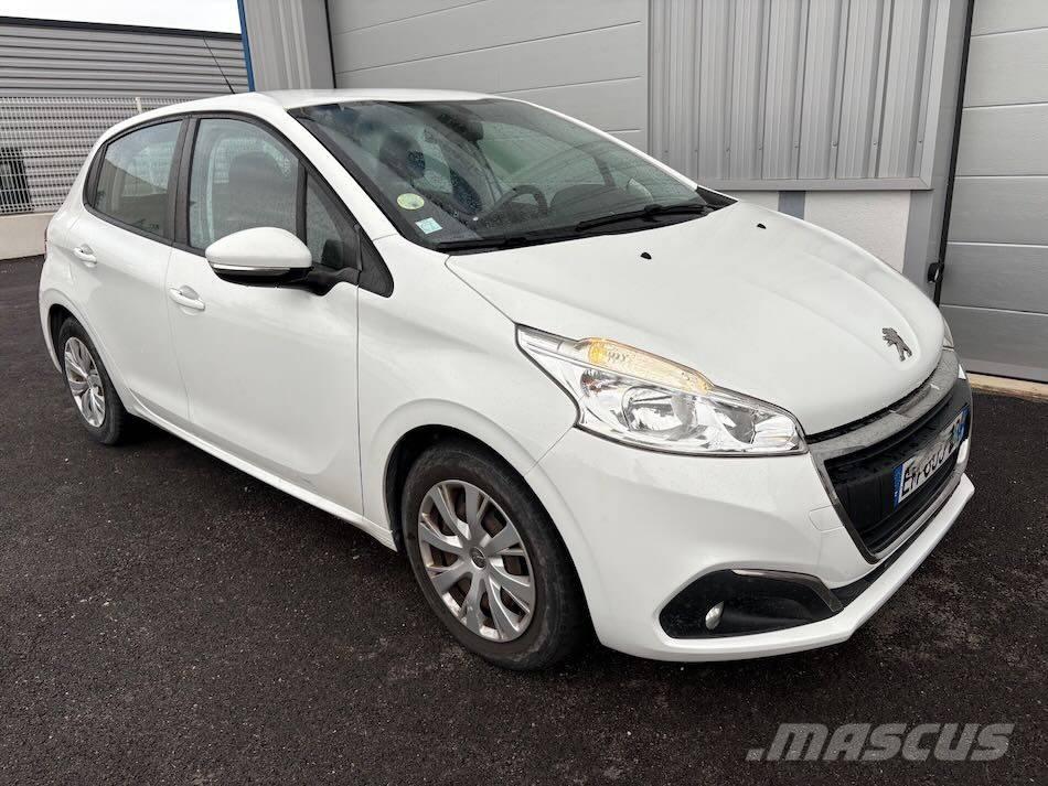 Peugeot 208 Automobili