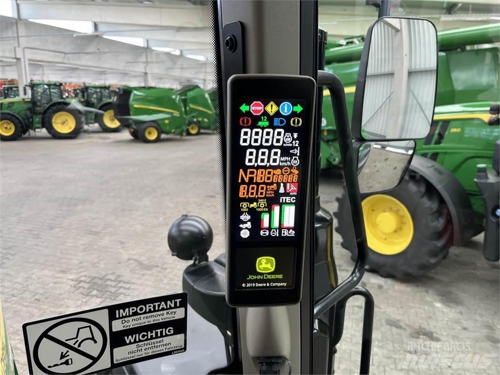 John Deere 6100M Traktori