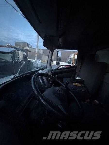 Hino 358 Dostavna vozila / kombiji