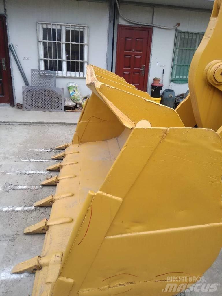 CAT 966F Utovarivači na kotačima