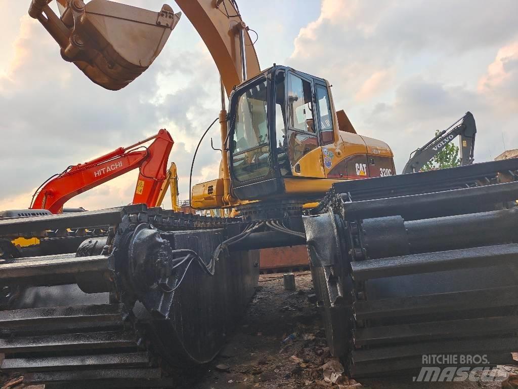 CAT 320 C Amfibijski bageri