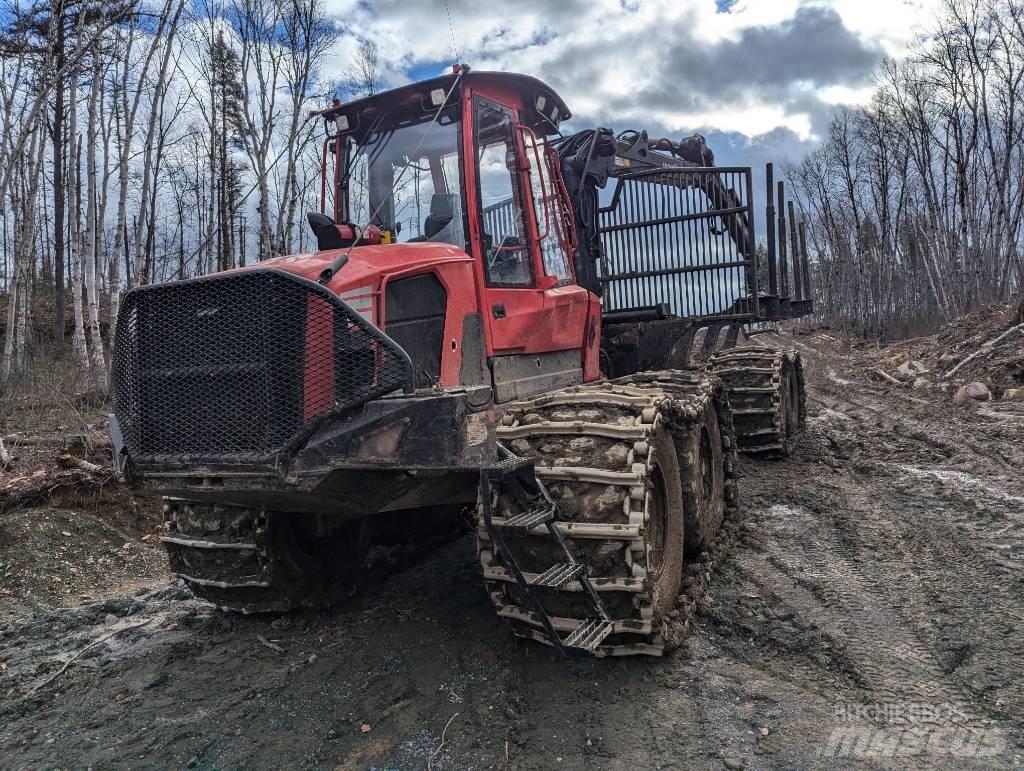 Komatsu 895 Forvarderi