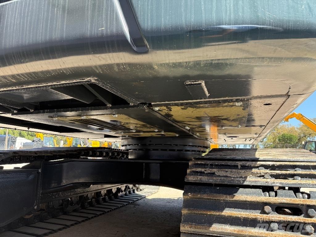Hyundai HX220 LR Bageri dugog dosega