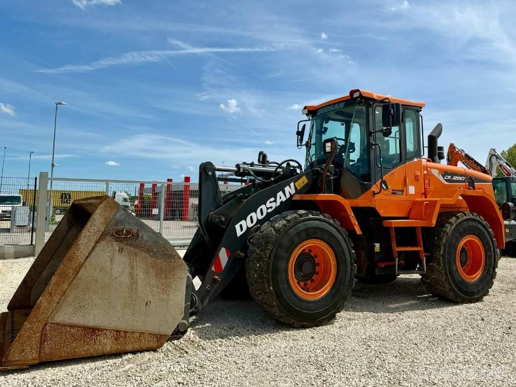 Doosan DL 250-5 Utovarivači na kotačima
