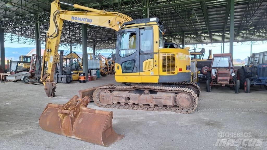 Komatsu 138US-8 Bageri gusjeničari