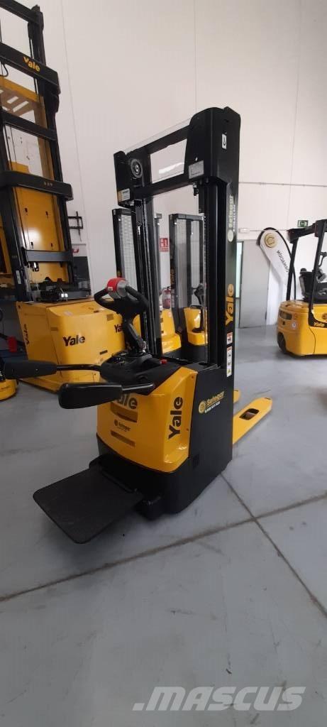 Yale MS12X Ručni električni viličar