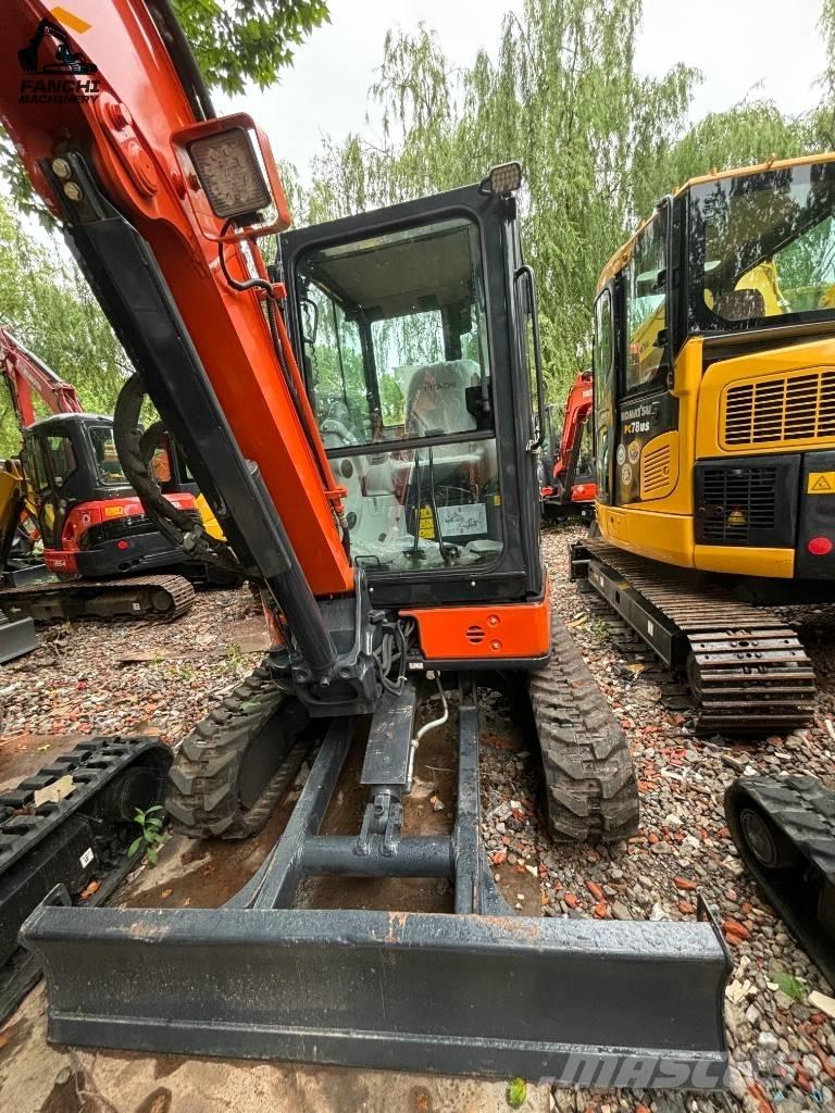 Hitachi U35 Mini bageri <7t