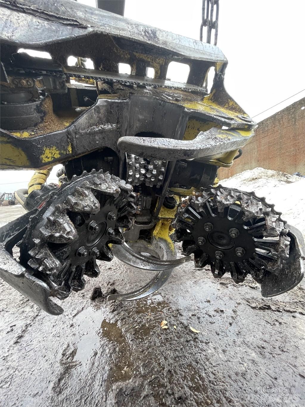 John Deere 1070G Harversteri