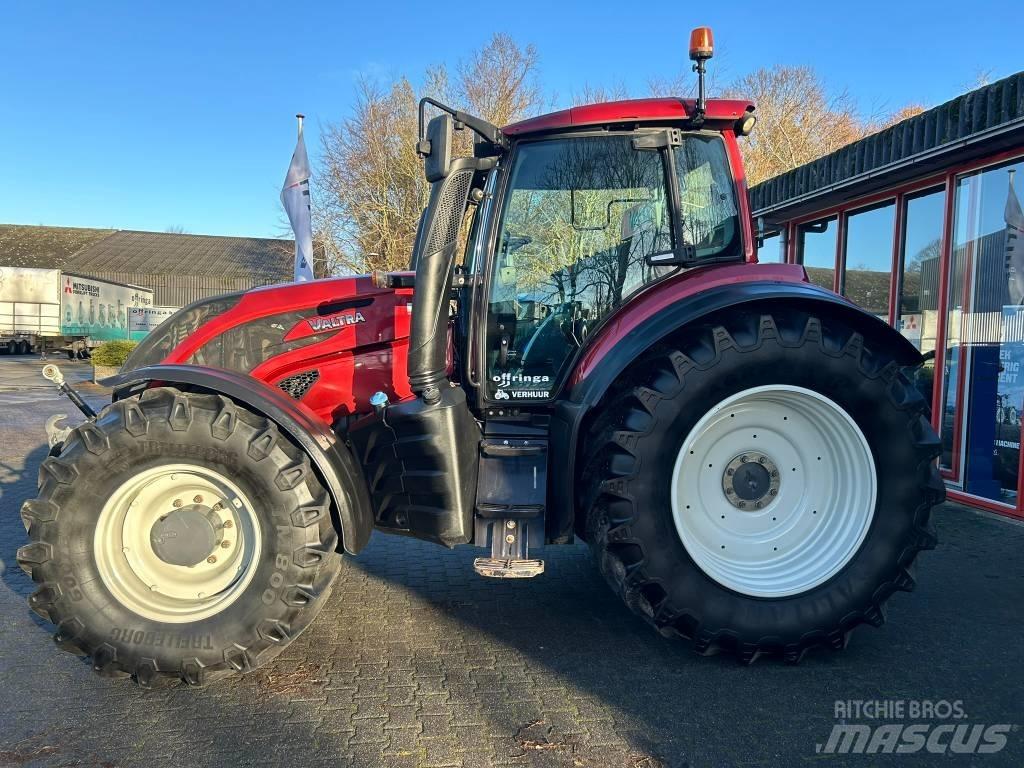 Valtra T234A Traktori