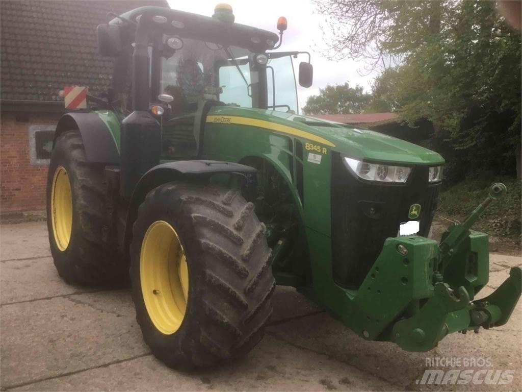 John Deere 8345R Traktori