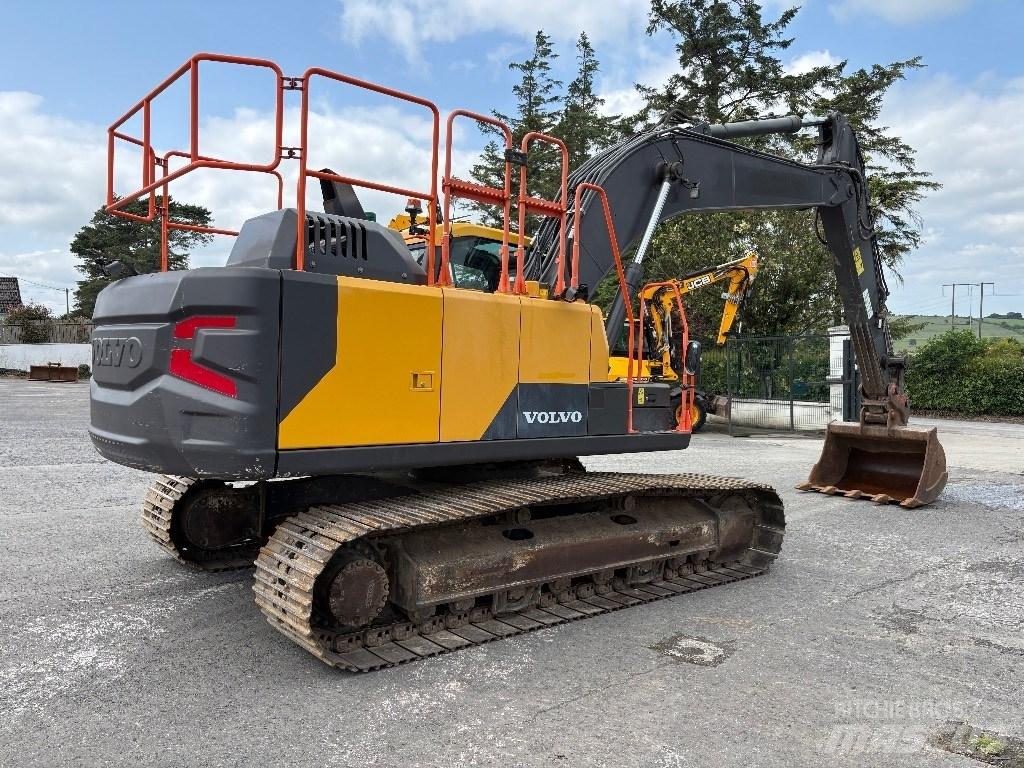 Volvo EC 200 Bageri gusjeničari