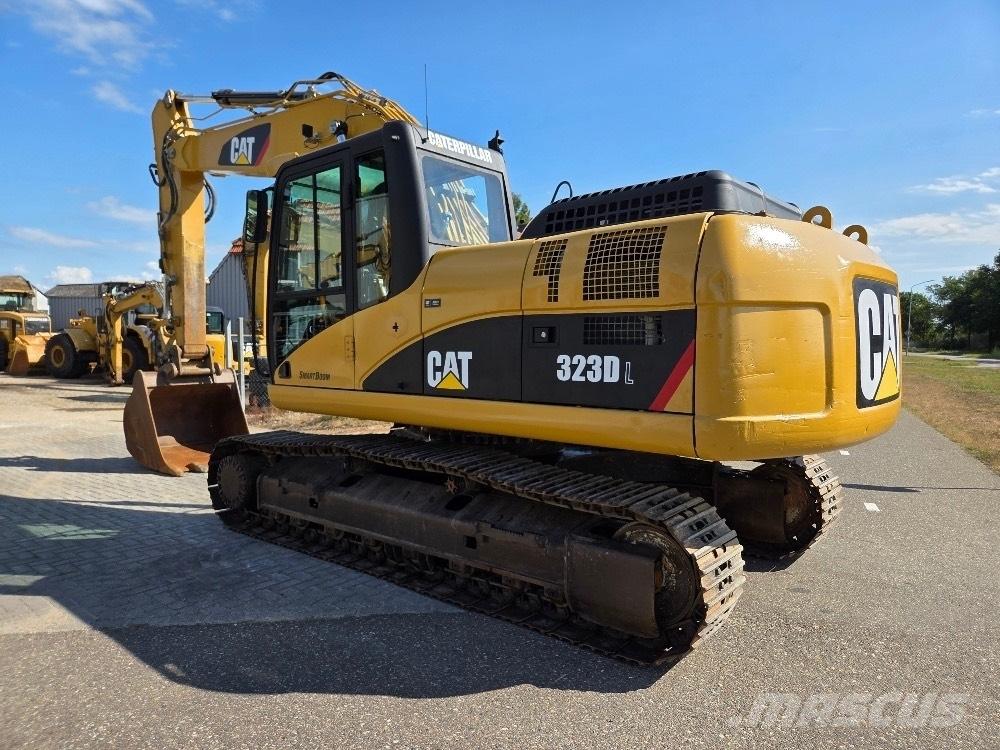 CAT 323DL Bageri gusjeničari