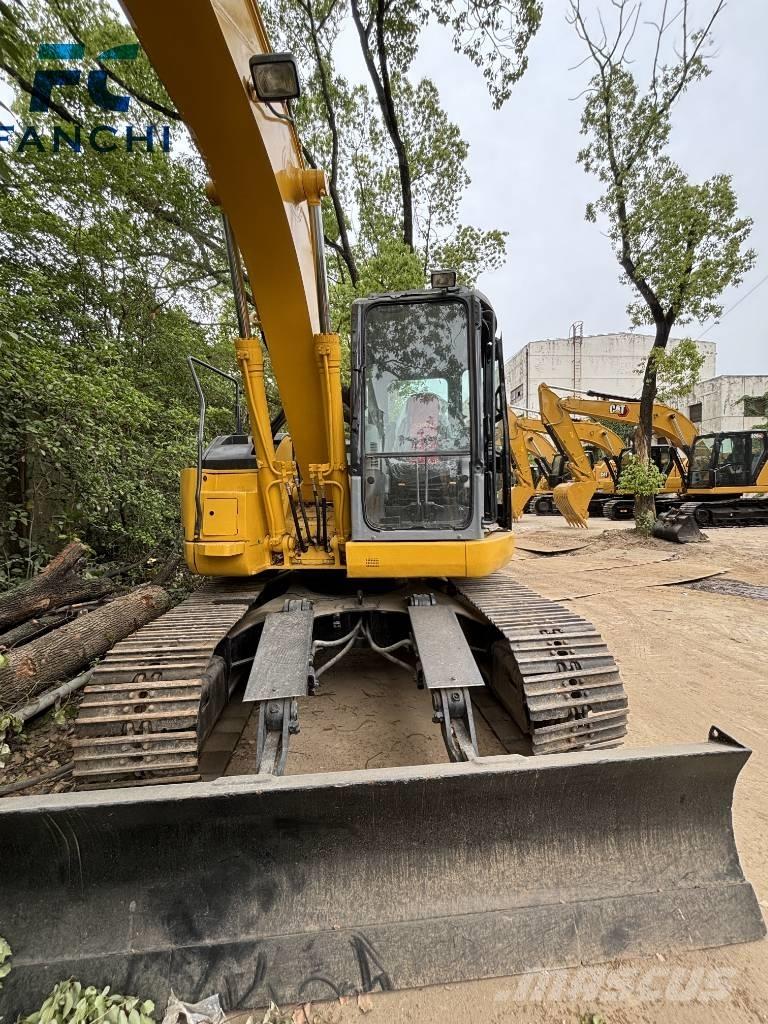 Komatsu PC 128 US Bageri gusjeničari