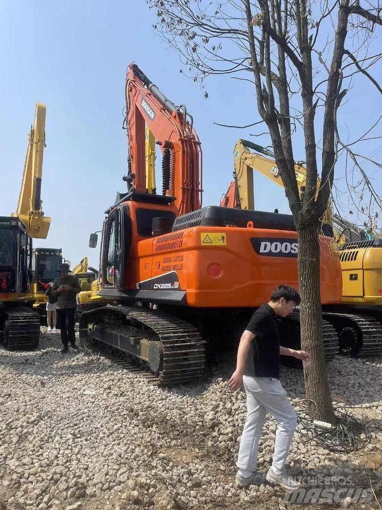 Doosan DX 225LC-9C Bageri gusjeničari