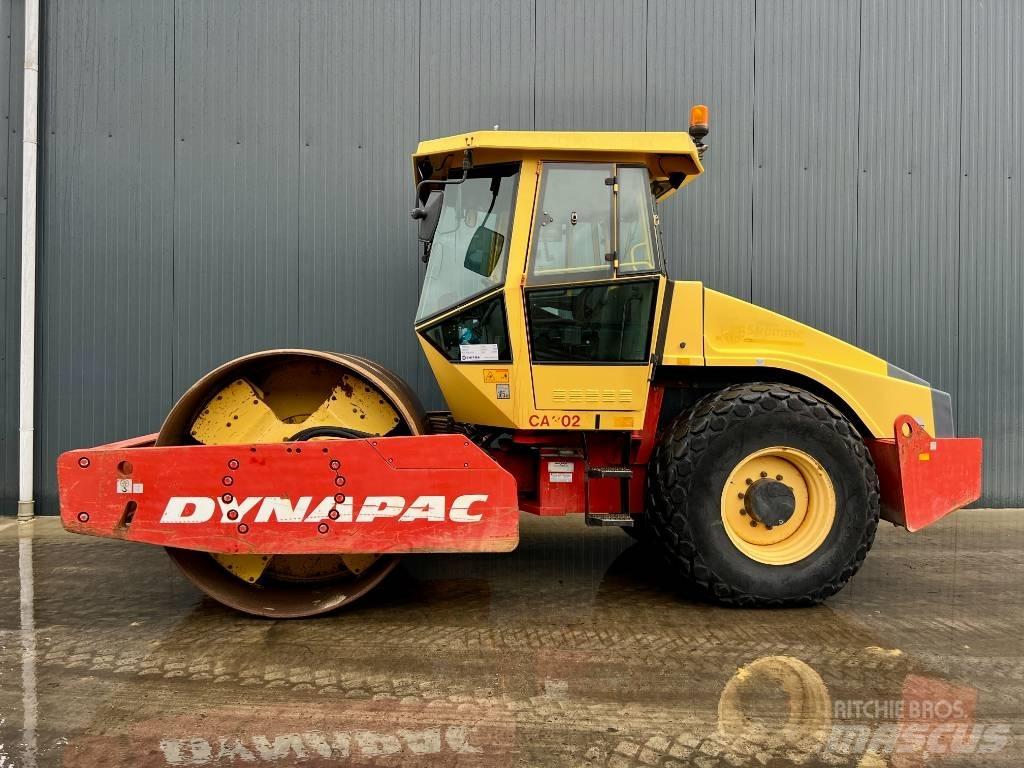 Dynapac CA302D Valjci sa jednim bubnjem