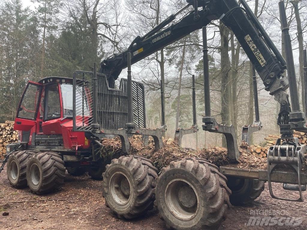 Komatsu 875 Forvarderi