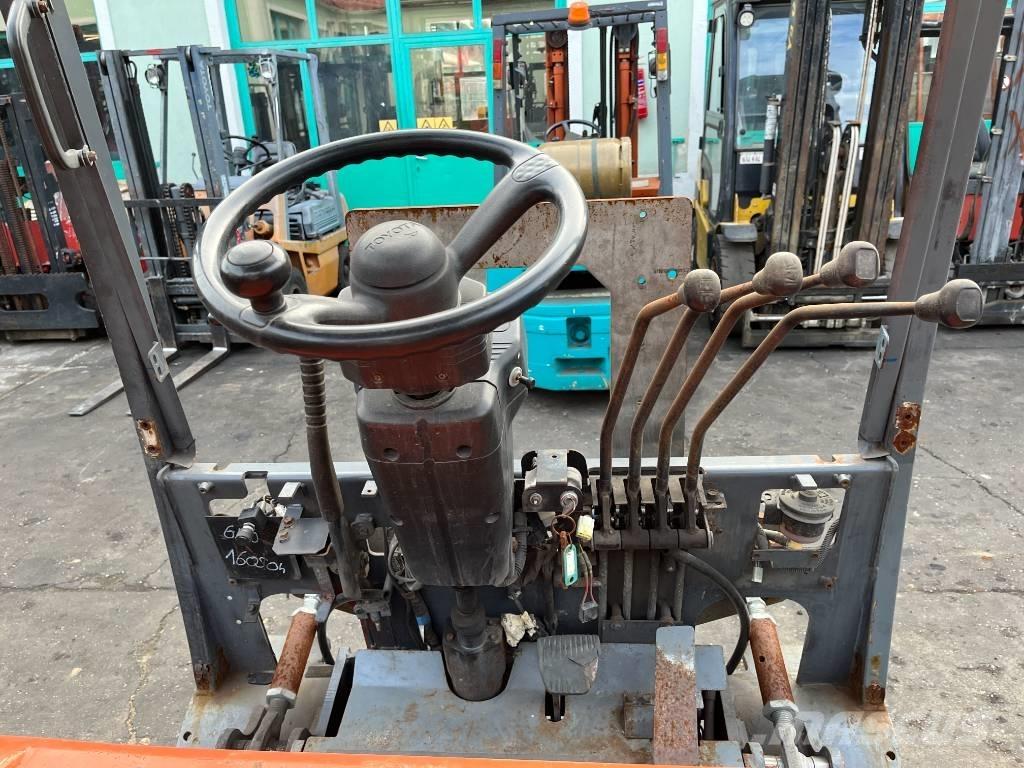 Toyota 5FBF25    V-4201 Električni viličari