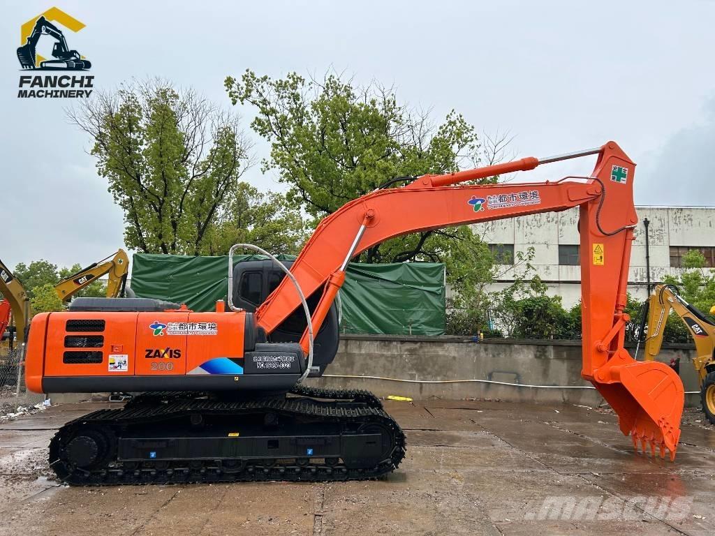 Hitachi ZX200 Midi bageri 7t – 12t