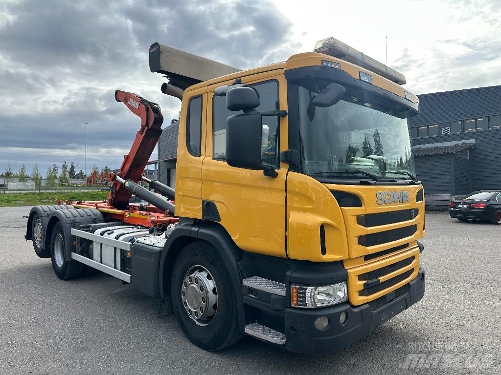 Scania P370 6x2*4 Rol kiper kamioni s kukama za dizanje