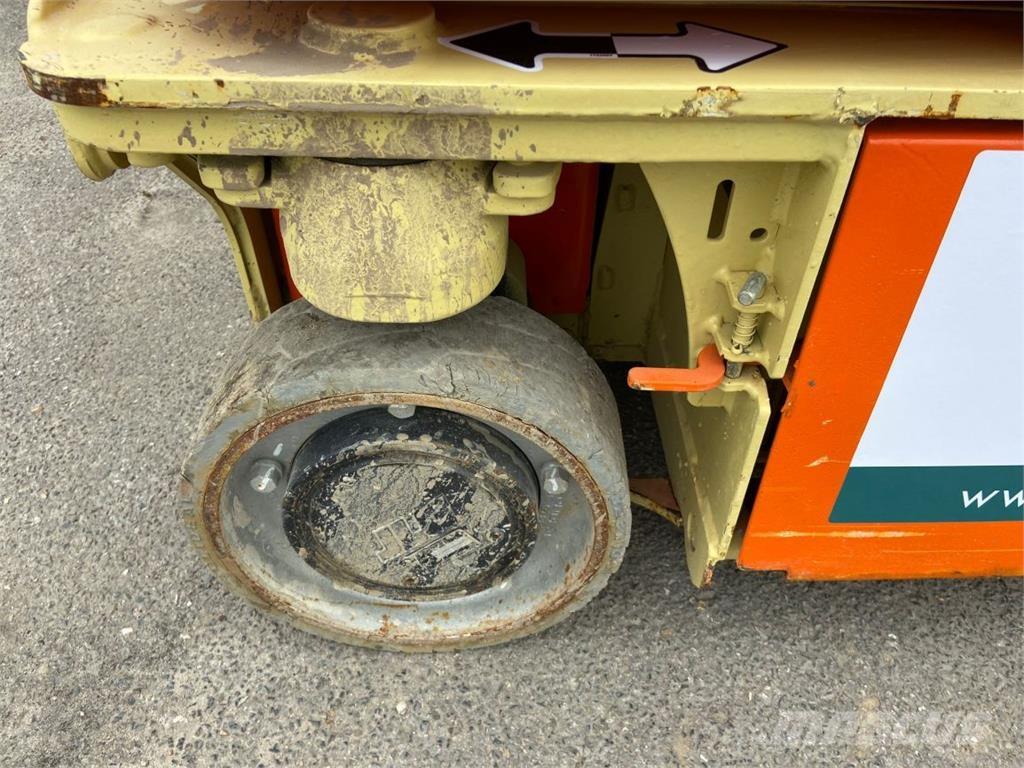 JLG 1230 ES (10150) Škaraste platforme