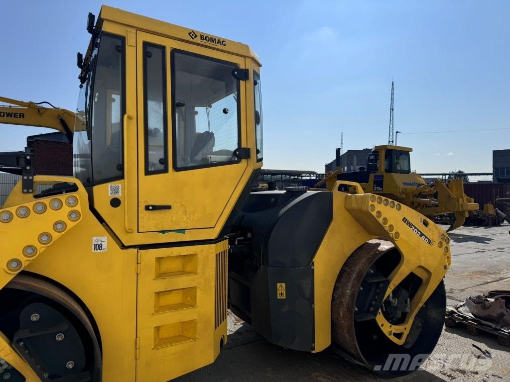 Bomag BW 202 AD-4 Valjci sa dvojnim bubnjem