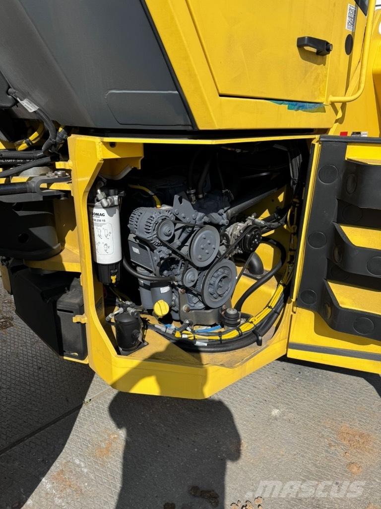 Bomag BW 202 AD-4 Valjci sa dvojnim bubnjem