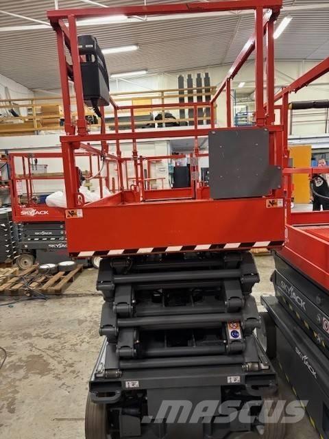 SkyJack SJ 4740 Škaraste platforme