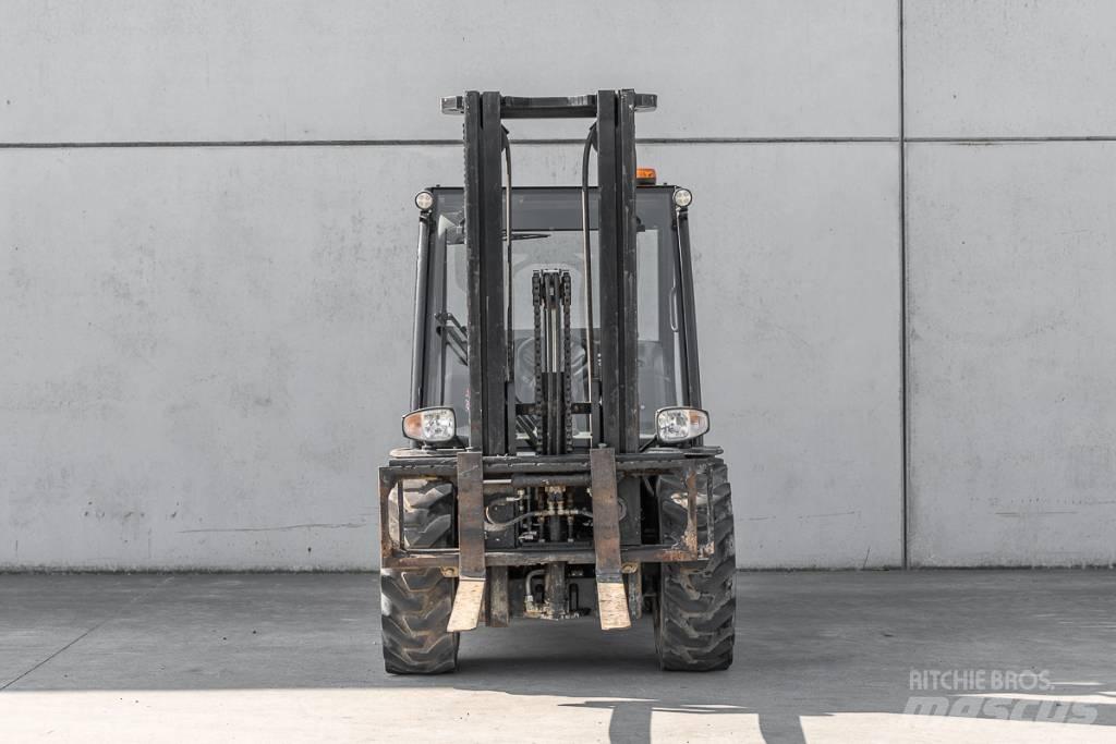 Manitou MC 25-4 Dizelski viličari